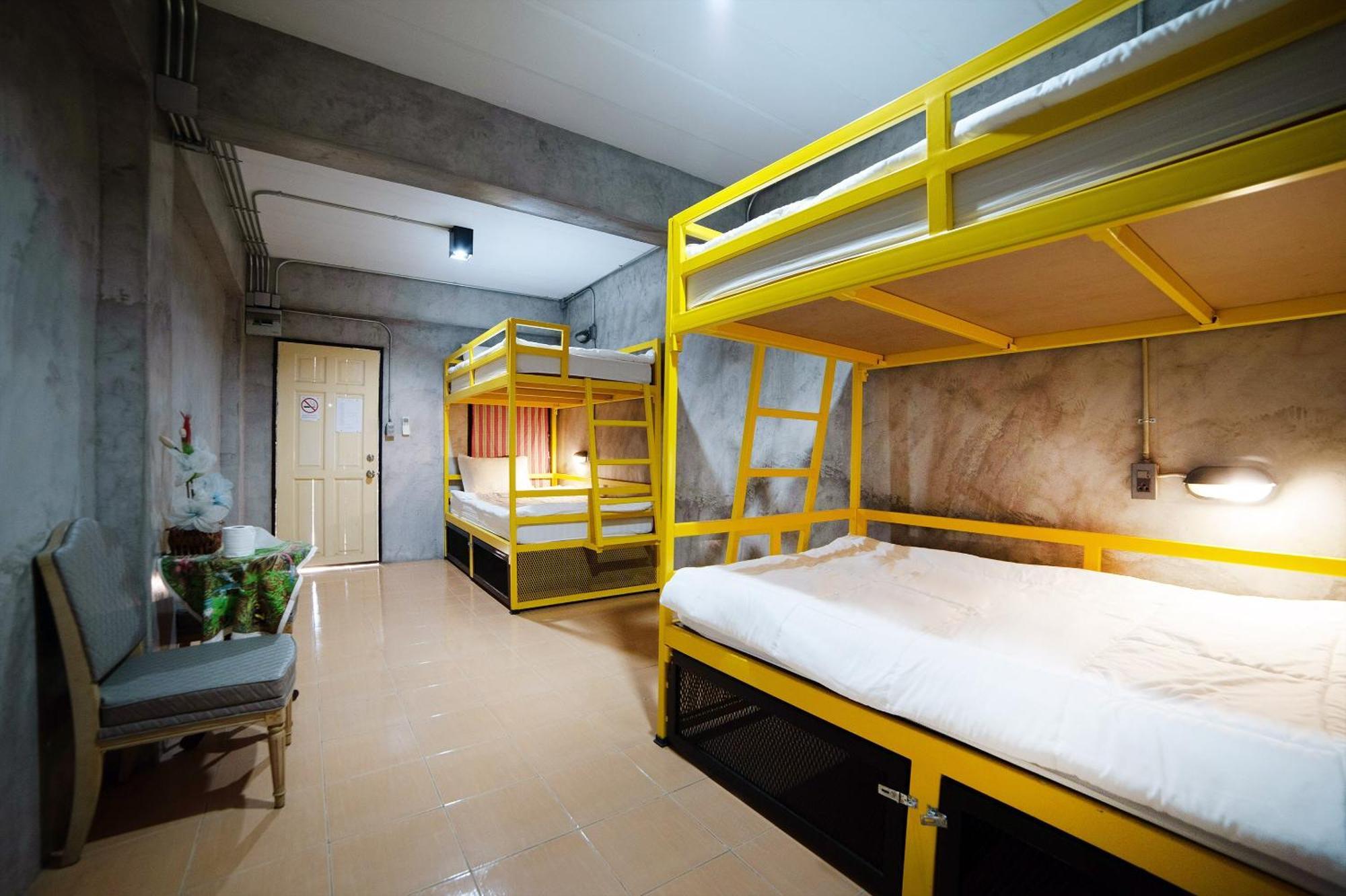 Oyo 560 Chang Hostel Suvarnabhumi Banguecoque Exterior foto