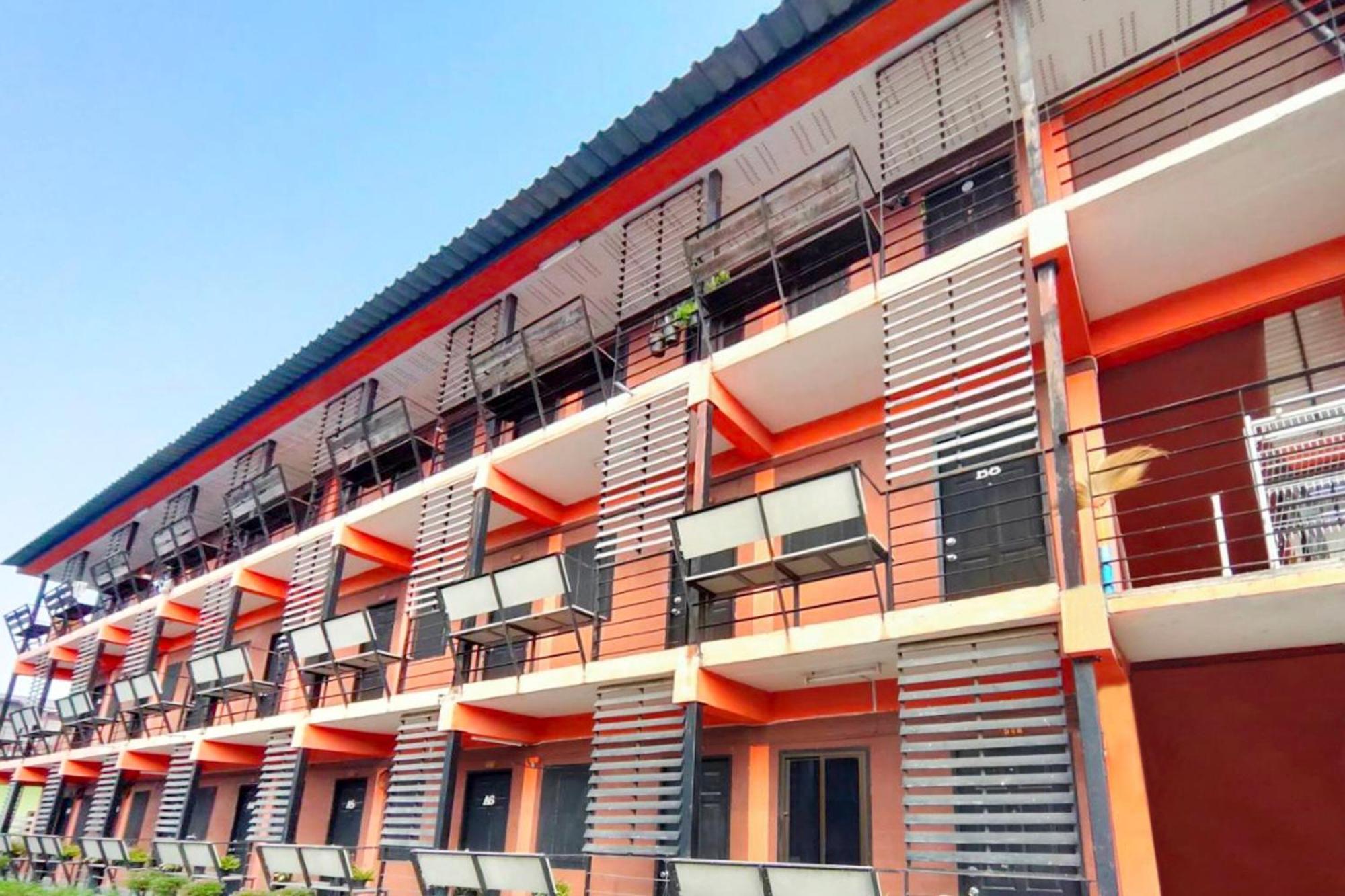 Oyo 560 Chang Hostel Suvarnabhumi Banguecoque Exterior foto